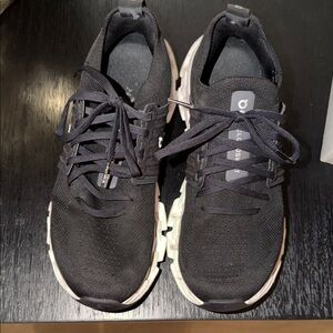 Women's Black Athletic Shoes